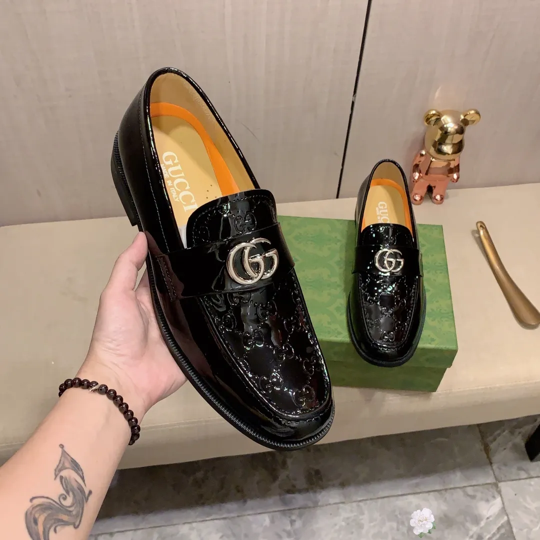 Men's Leather Shoes Men's Shoes 💰480💰💰🎩🎩 [Lightning] [Lightning] "Gucci*" The latest and most popular casual business leather shoes, top brand [Seduce] luxury ~ purchasing agent, top quality ~. [Strong] The upper is made of imported breathable cowhide with matching material ➕ breathable cowhide feet (•) and fine workmanship. The original stylish and stylish soft rubber wear-resistant and non-slip outsole is light and comfortable on the feet. The real thing looks better when taken in real life. 309: code: 38-44, can be customized to 45